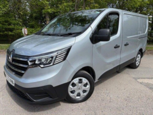 2023 Renault Trafic 2.0 Dci Blue Sl30 Business+ L1 H1 Euro 6 (s/s) 5dr in Grey — image 3