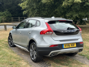 2016 Volvo V40 Cross Country 2.0 Lux Nav D4 in Silver — image 3