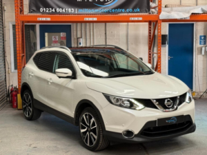 2016 Nissan Qashqai 1.2 Dig-T Tekna 2WD Euro 6 (s/s) 5dr in White — image 3
