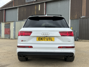 2017 Audi Sq7 4.0 Tdi V8 in White — image 5