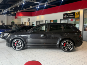 2009 Porsche Cayenne 4.5 Turbo in Black — image 5