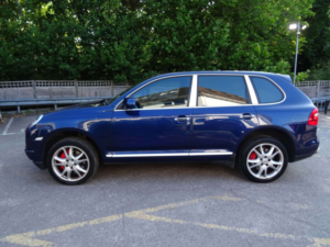 2007 Porsche Cayenne 4.8 Turbo in Blue — image 3