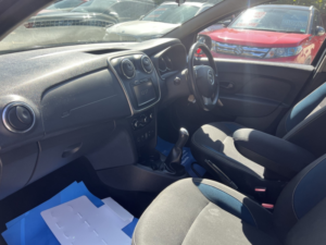 2015 Dacia Logan Mcv 0.9 Laureate Prime Tce 90 in Blue — image 4