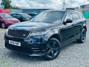 2018 Land Rover Range Rover Velar 2.0 D180 R-Dynamic S in Black — image 3