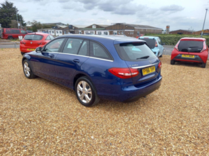 2016 Mercedes-Benz C Class 2.1 C220d Se Executive Edition 7g-Tronic+ Euro 6 (s/s) 5dr in Blue — image 4