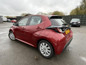 2021 Toyota Yaris 1.5 Vvt-H Icon in Red — image 4