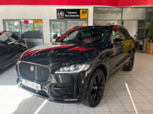 2018 Jaguar F-Pace 2.0 D240 R-Sport in Black — image 5