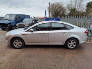 2010 Ford Mondeo 2.0 Tdci Zetec in Silver — image 2