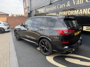 2019 BMW X5 3.0 X5 Xdrive30d M Sport in Black — image 5
