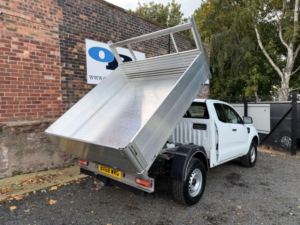 2018 Ford Ranger 2.2 Ranger Xl 4x4 Extra Cab Tipper Dropside Tdci 4WD 5dr in White — image 3