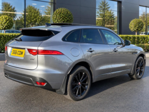 2019 Jaguar F-Pace 2.0 D180 Chequered Flag Auto AWD Euro 6 (s/s) 5dr in Grey — image 6