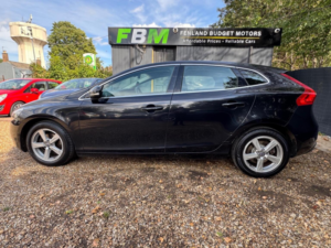 2013 Volvo V40 1.6 D2 Se Euro 5 (s/s) 5dr in Black — image 2