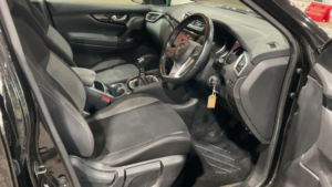 2019 Nissan Qashqai 1.3 Dig-T Acenta Premium Euro 6 (s/s) 5dr in Black — image 2