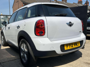 2012 MINI Countryman 1.6 One D Euro 5 (s/s) 5dr in Other — image 5