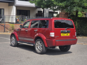 2007 Dodge Nitro 2.8 Crd Sxt SUV 5dr Diesel Automatic (250 G/km, 176 Bhp) in Red — image 4