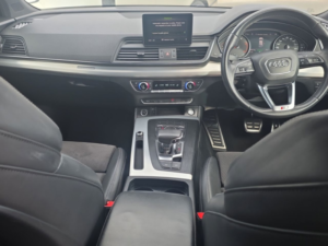 2019 Audi Q5 2.0 Tdi 40 S Line SUV 5dr Diesel S Tronic Quattro Euro 6 (s/s) (190 Ps) in Black — image 2