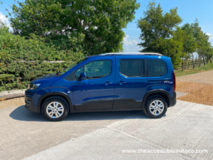 2021 Peugeot Rifter 1.5 Bluehdi Allure in Blue — image 3