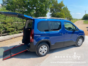 2021 Peugeot Rifter 1.5 Bluehdi Allure in Blue — image 6