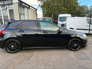 2016 Mercedes-Benz A Class 1.5 A180d Amg Line (premium) Hatchback 5dr Diesel Manual Euro 6 (s/s) (109 Ps) in Black — image 5