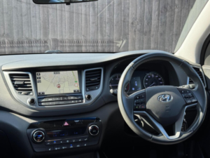 2017 Hyundai Tucson 2.0 Crdi Blue Drive Se Nav Euro 6 (s/s) 5dr in Beige — image 4