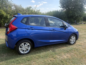 2016 Honda Jazz 1.3 I-Vtec Se in Blue — image 6