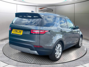 2019 Land Rover Discovery 2.0 Si4 Hse Auto 4WD Euro 6 (s/s) 5dr in Grey — image 6