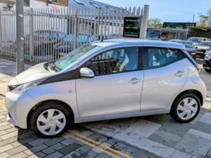2017 Toyota Aygo 1.0 Vvt-I X-Play in Silver — image 6