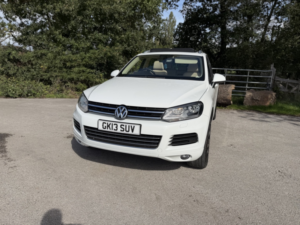 2013 Volkswagen Touareg 3.0 Tdi V6 Bluemotion Tech Se in White — image 3