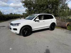 2013 Volkswagen Touareg 3.0 Tdi V6 Bluemotion Tech Se in White — image 5