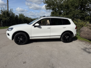 2013 Volkswagen Touareg 3.0 Tdi V6 Bluemotion Tech Se in White — image 6