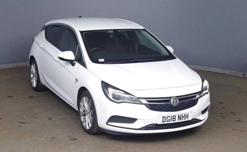 2018 Vauxhall Astra 1.4i Turbo Se Euro 6 5dr in White — image 1