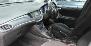 2018 Vauxhall Astra 1.4i Turbo Se Euro 6 5dr in White — image 2