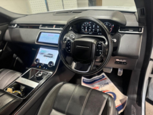 2017 Land Rover Range Rover Velar 2.0 D240 R-Dynamic Se Auto 4WD Euro 6 (s/s) 5dr in White — image 2