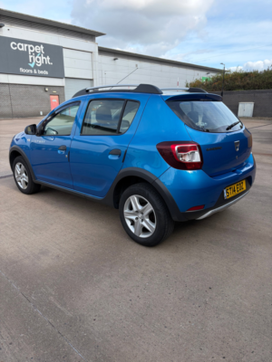 2014 Dacia Sandero Stepway 0.9 Tce Ambiance Hatchback 5dr Petrol Manual Euro 5 (90 Ps) in Blue — image 3