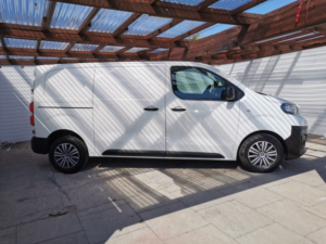 2021 Peugeot Expert 2.0 Bluehdi 1400 Professional in White — image 3