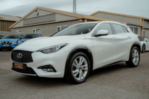 2016 Infiniti Q30 2.2d Premium Hatchback 5dr Diesel Dct AWD Euro 6 (s/s) (170 Ps) in White — image 6