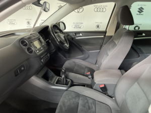 2015 Volkswagen Tiguan 2.0 Tdi Bluemotion Tech Match in Beige — image 3