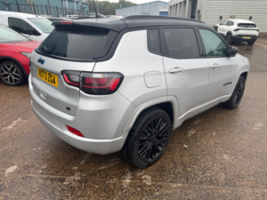 2023 Jeep Compass 1.3 Gse T4 11.4kwh S SUV 5dr Petrol Plug-In Hybrid Auto 4xe Euro 6 (s/s) (240 Ps) in Black — image 4