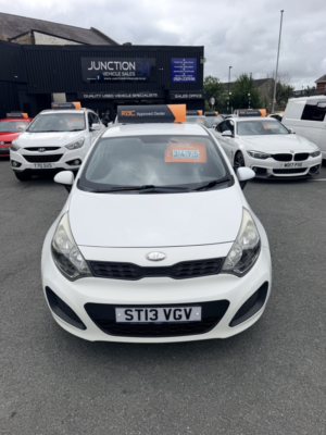 2013 Kia Rio 1.3 1 in White — image 3