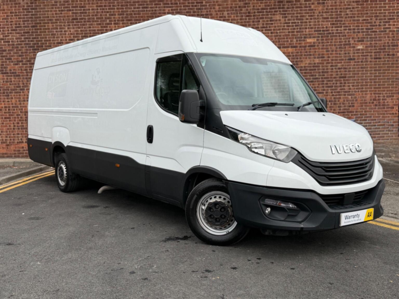 2022 Iveco Daily 2.3d Hpi 14v 35s 4100 Lwb H2 Euro 6 (s/s) 5dr in White — image 1