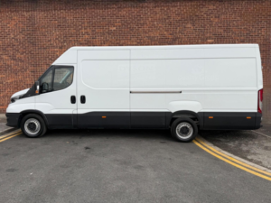 2022 Iveco Daily 2.3d Hpi 14v 35s 4100 Lwb H2 Euro 6 (s/s) 5dr in White — image 6