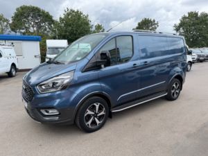2022 Ford Transit Custom Custom 300 Ecoblue Active in Blue — image 2