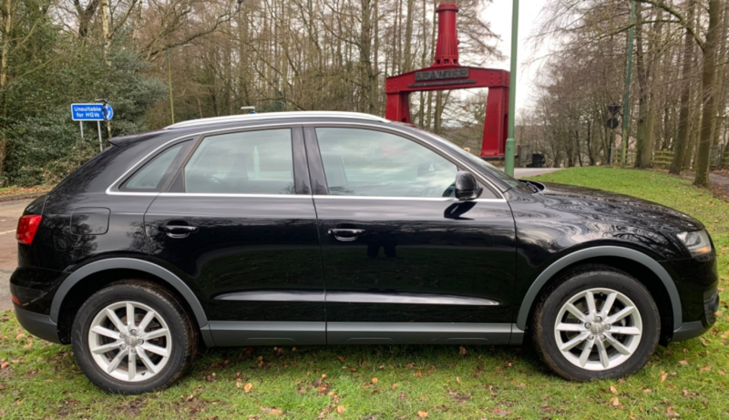 2013 Audi Q3 Tdi Quattro Se in Black — image 1