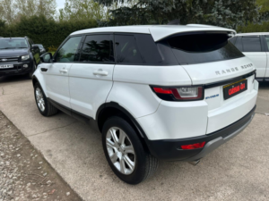 2017 Land Rover Range Rover Evoque 2.0 Ed4 Se Tech in White — image 4