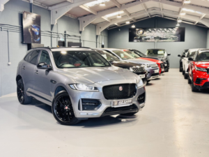 2017 Jaguar F-Pace 2.0 D180 R-Sport in Grey — image 5