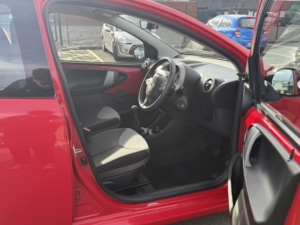 2012 Citroen C1 1.0 I Vt in Red — image 6