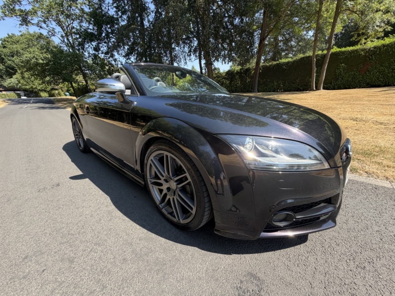 2011 Audi Tts 2.0 Tfsi Black Edition in Black — image 1