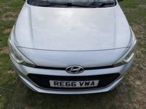 2016 Hyundai I20 1.1 Crdi Se Euro 6 5dr in Grey — image 4