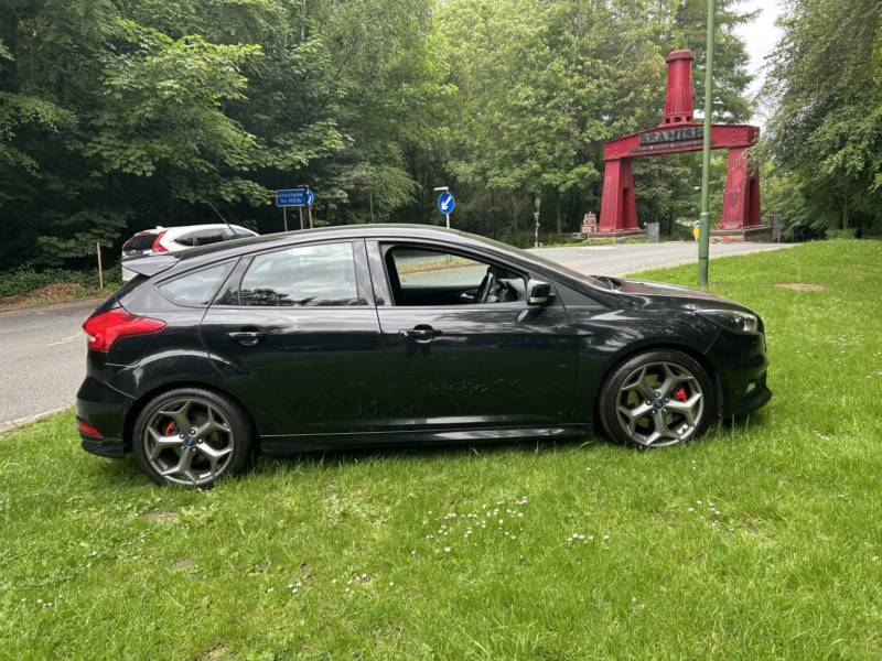 2015 Ford Focus 2.0 T Ecoboost St-3 in Black — image 1