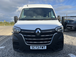 2023 Renault Master 2.3 Fwd Lm35 Blue Dci 135 Advance My23 in White — image 2